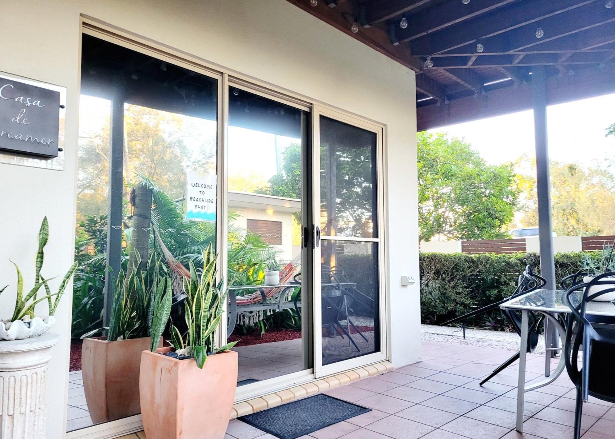 Beachside One Bedroom Flat Retreat Maroochydore Exterior foto